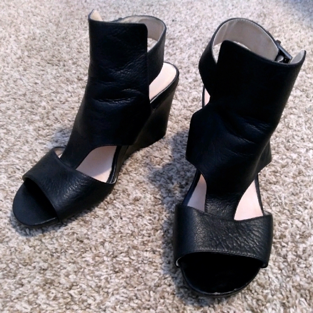 Black Kenneth Cole Wedges